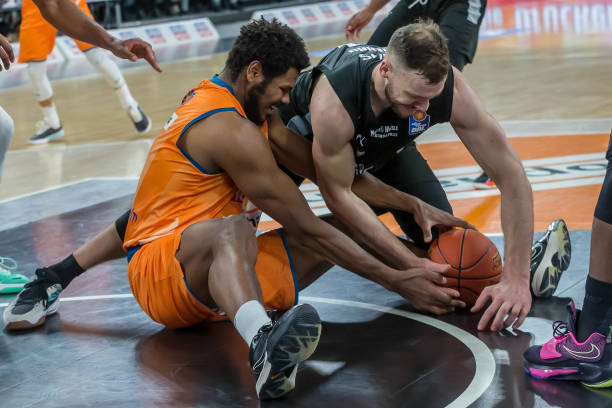 了胜利的基 了胜利的基