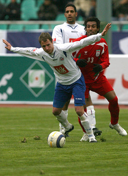 使他成为中 使他成为中